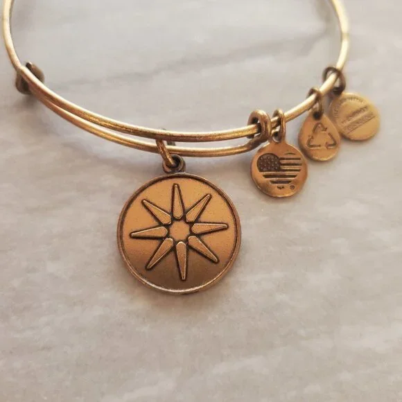 ✨ Alex And Ani Star Of Venus Gold Expandable Charm Bracelet ✨ - Picture 2 of 6